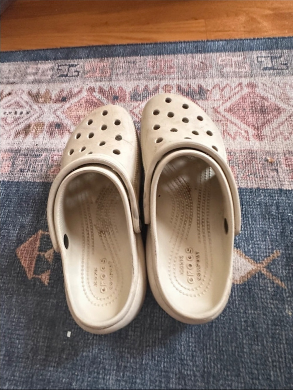 CROCS cloud Clog in Beige